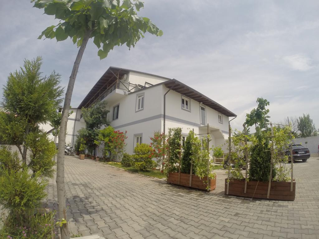 Hotel Bicaj 3*