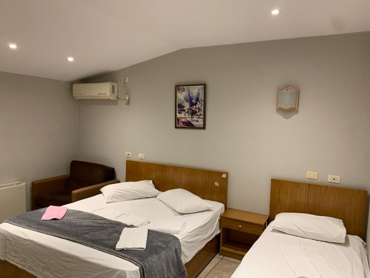 Hotel Bicaj 3*