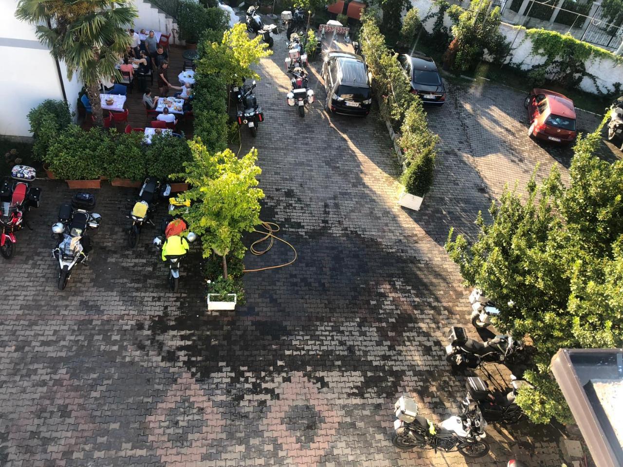 Hotel Bicaj 3*