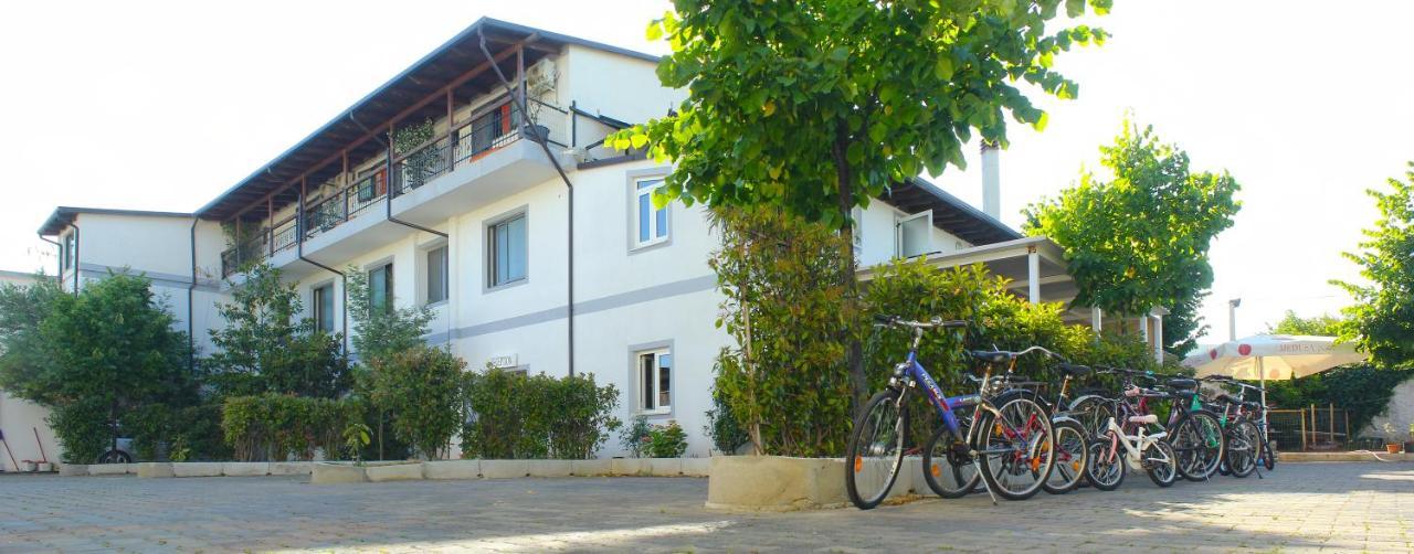 Bicaj Hotel 3*